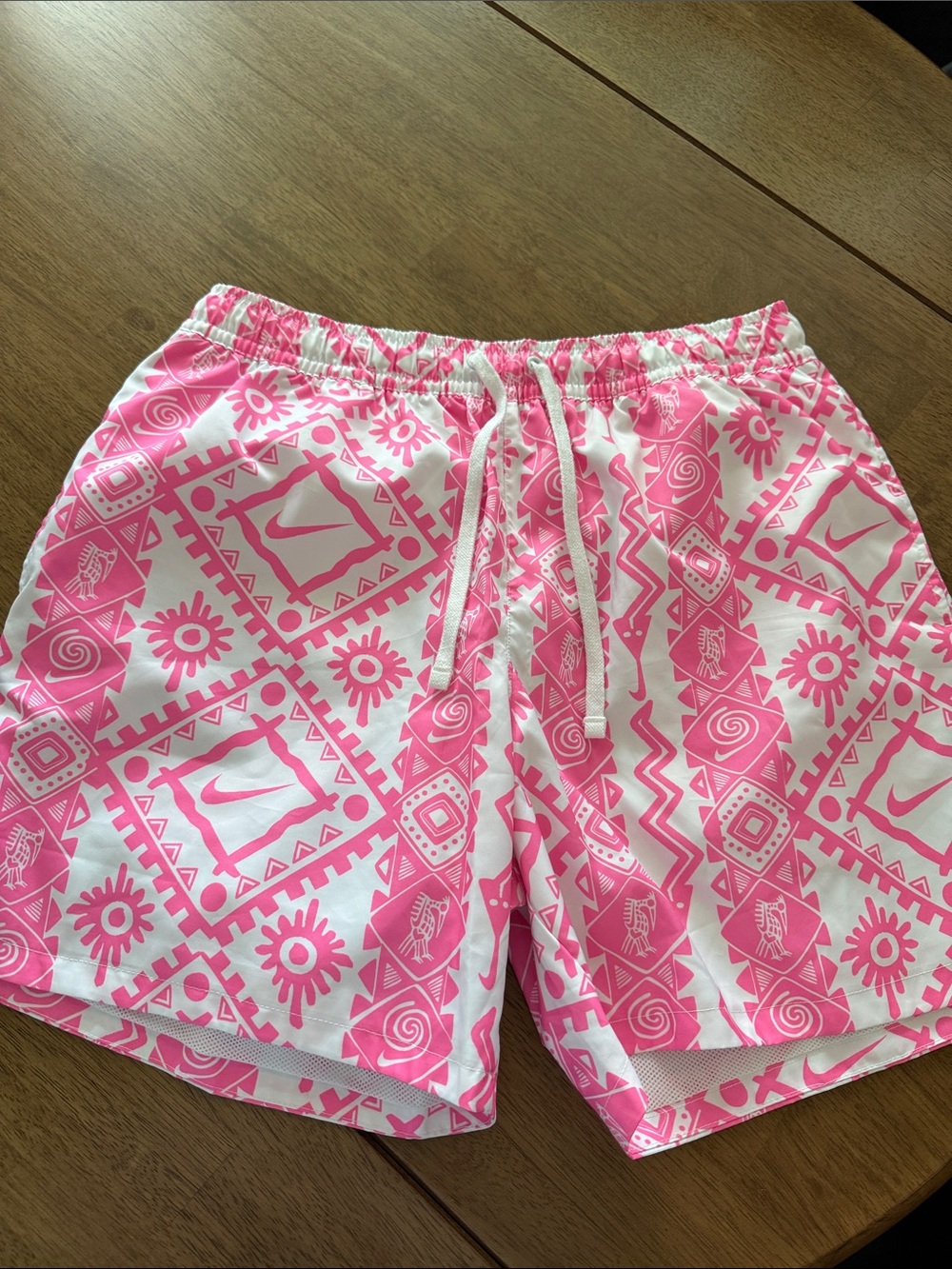 Nike Men’s Pink and White Patterned Swim Trunks
